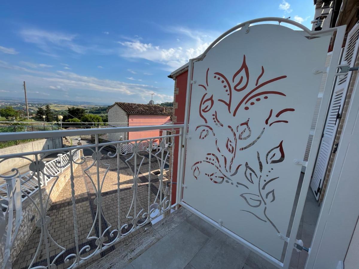 Fonte D'Olio Conero Relais Bed & Breakfast ซีโรโล ภายนอก รูปภาพ