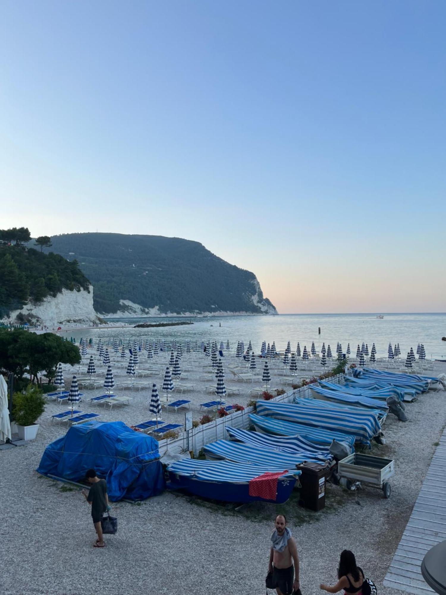 Fonte D'Olio Conero Relais Bed & Breakfast ซีโรโล ภายนอก รูปภาพ