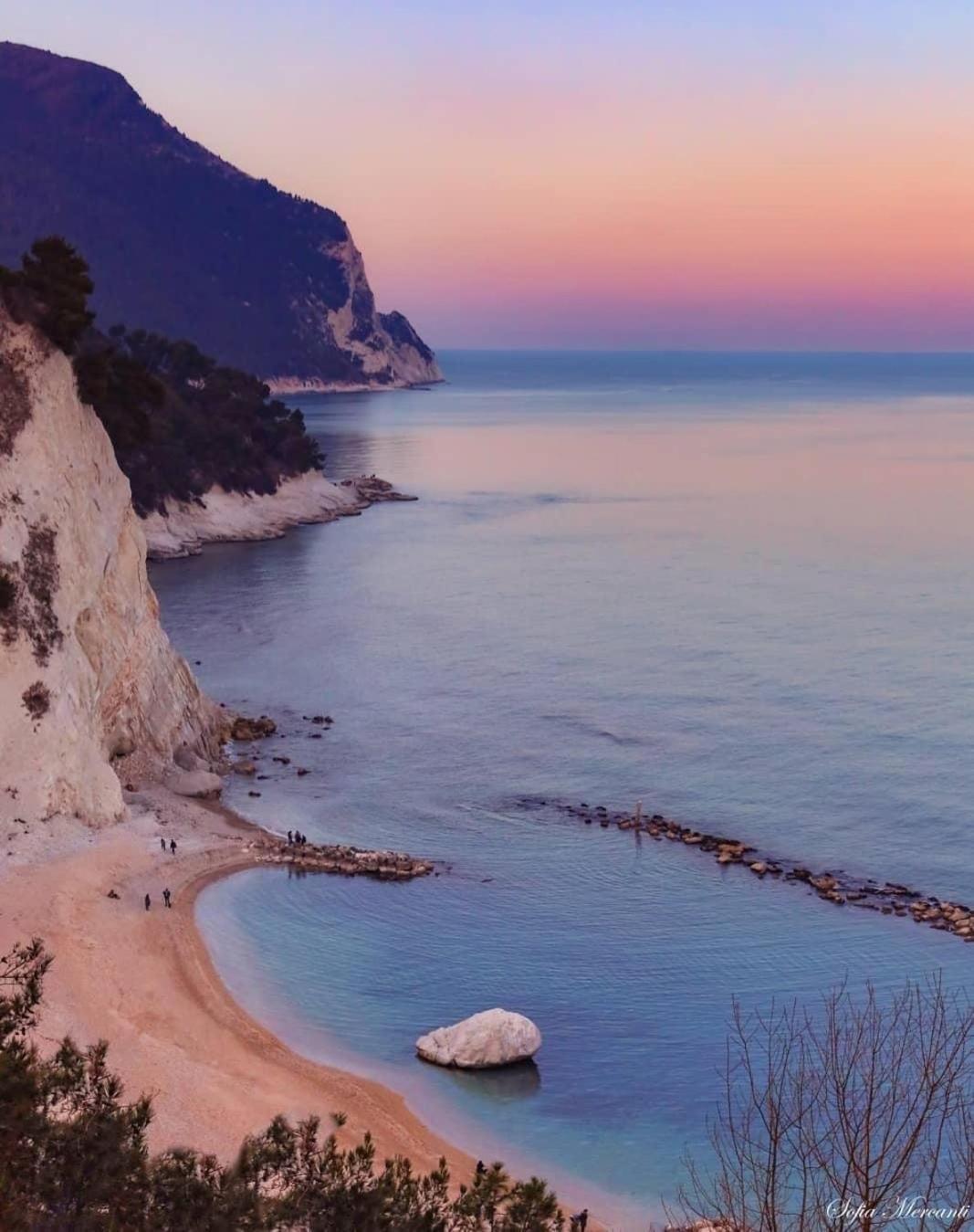 Fonte D'Olio Conero Relais Bed & Breakfast ซีโรโล ภายนอก รูปภาพ